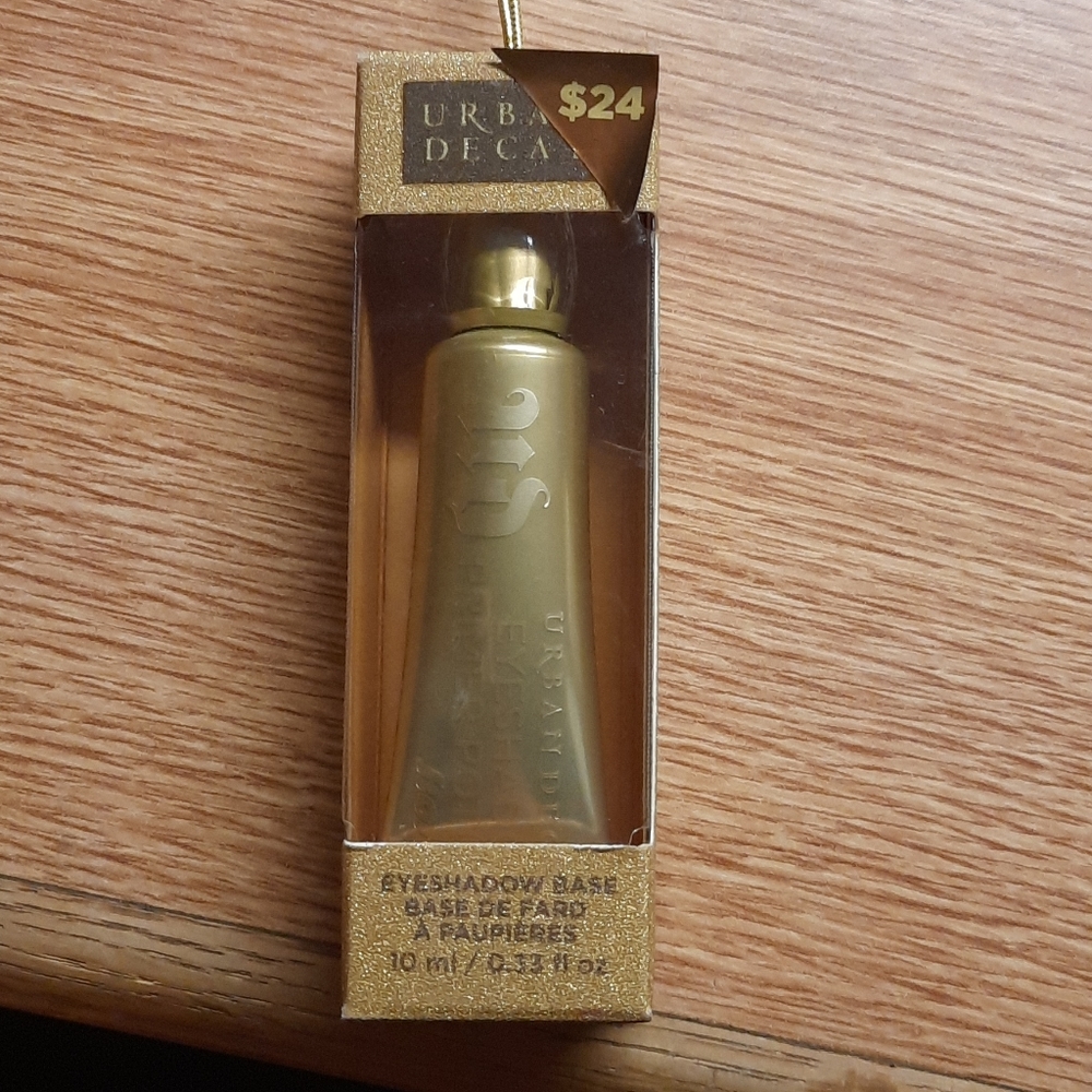 Urban Decay Gold Eyeshadow Base